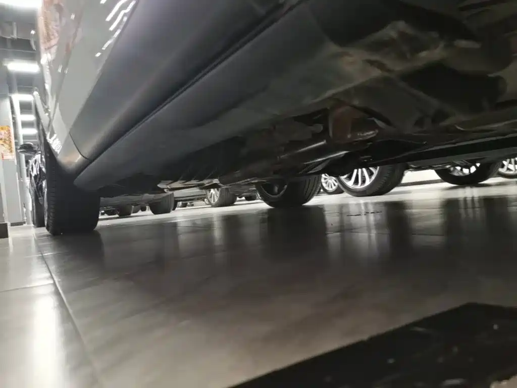 Land Rover Range Rover — миниатюра 21