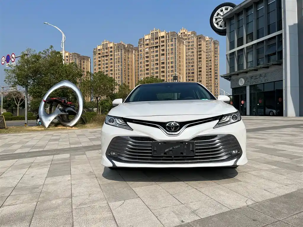 Toyota Camry 2018 2.5G Luxury