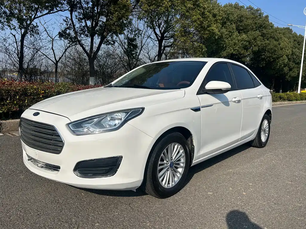 Ford Escort 2018