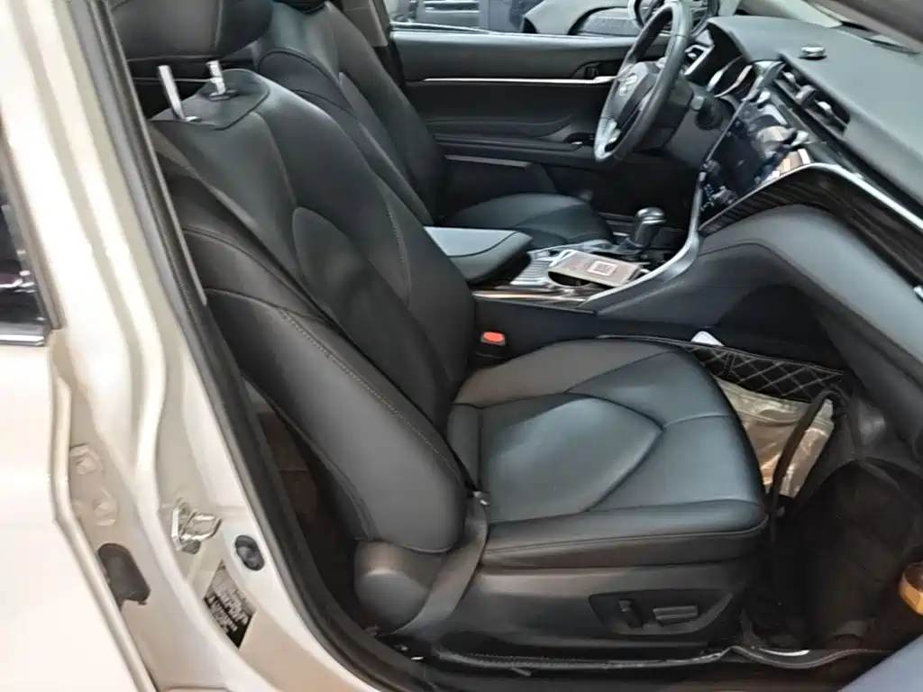 Toyota Camry — миниатюра 25