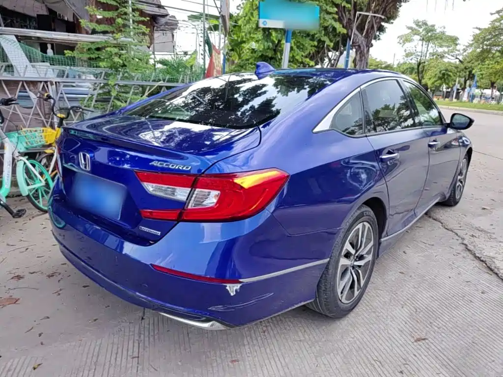 Honda Accord — миниатюра 7