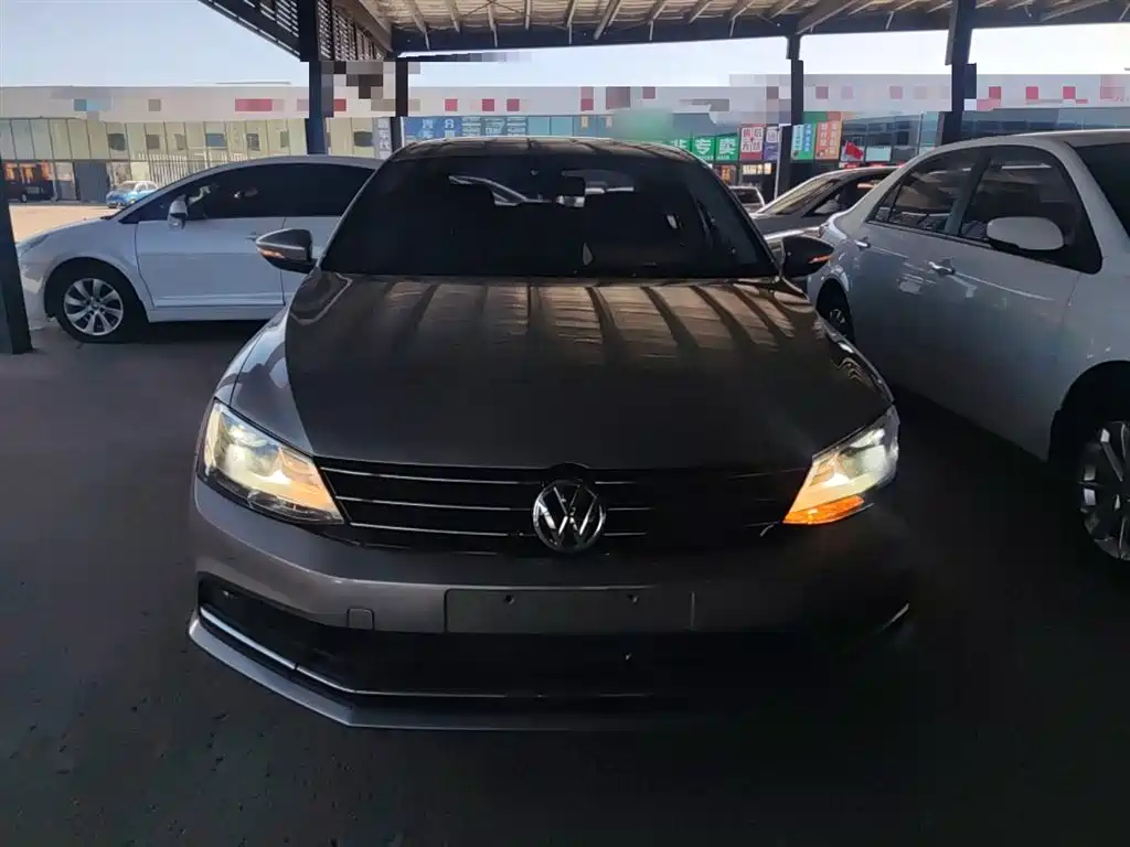 Volkswagen Sagitar 2015 230TSI AT Luxury