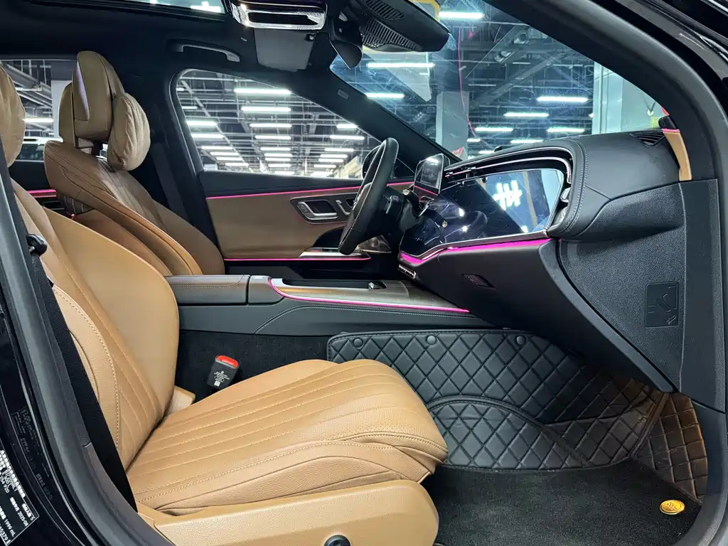 Mercedes-Benz E-Class — миниатюра 16
