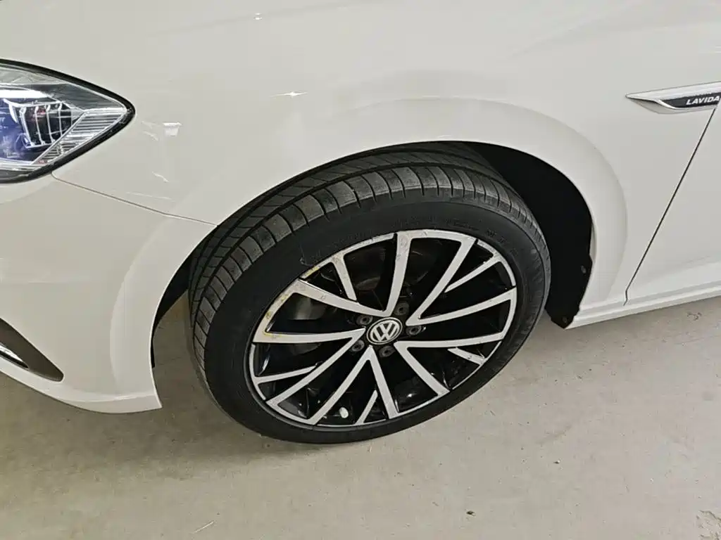 Volkswagen Lavida — миниатюра 23