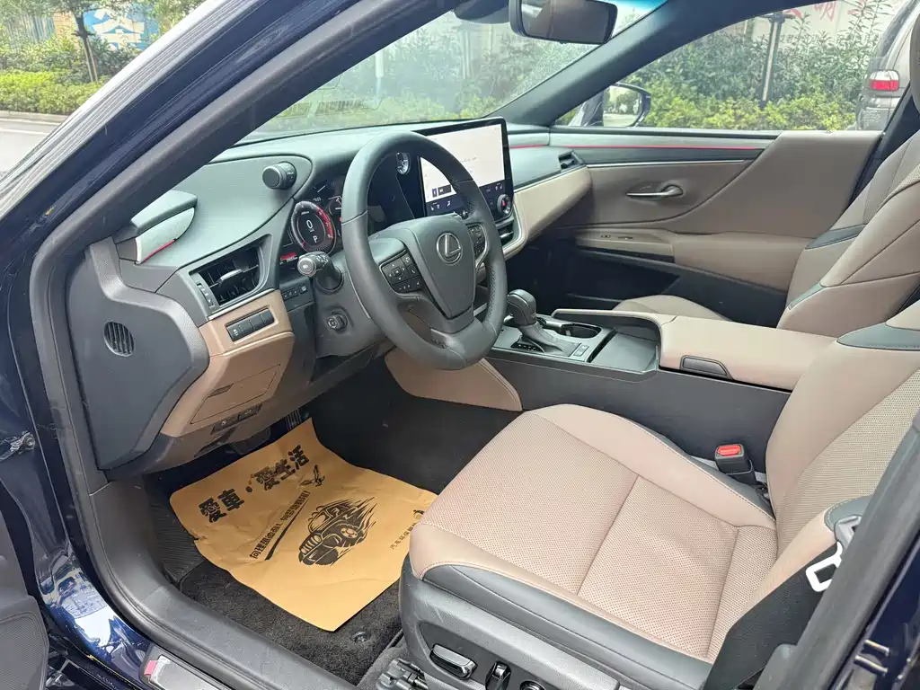 Lexus ES — миниатюра 8