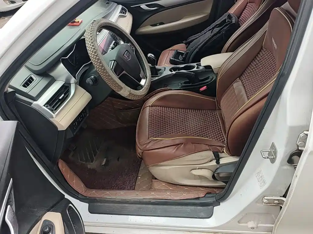 Geely Emgrand — миниатюра 15