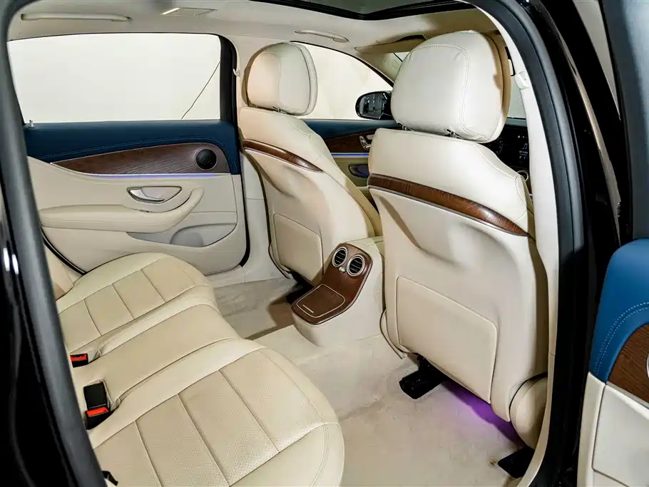Mercedes-Benz E-Class — миниатюра 21