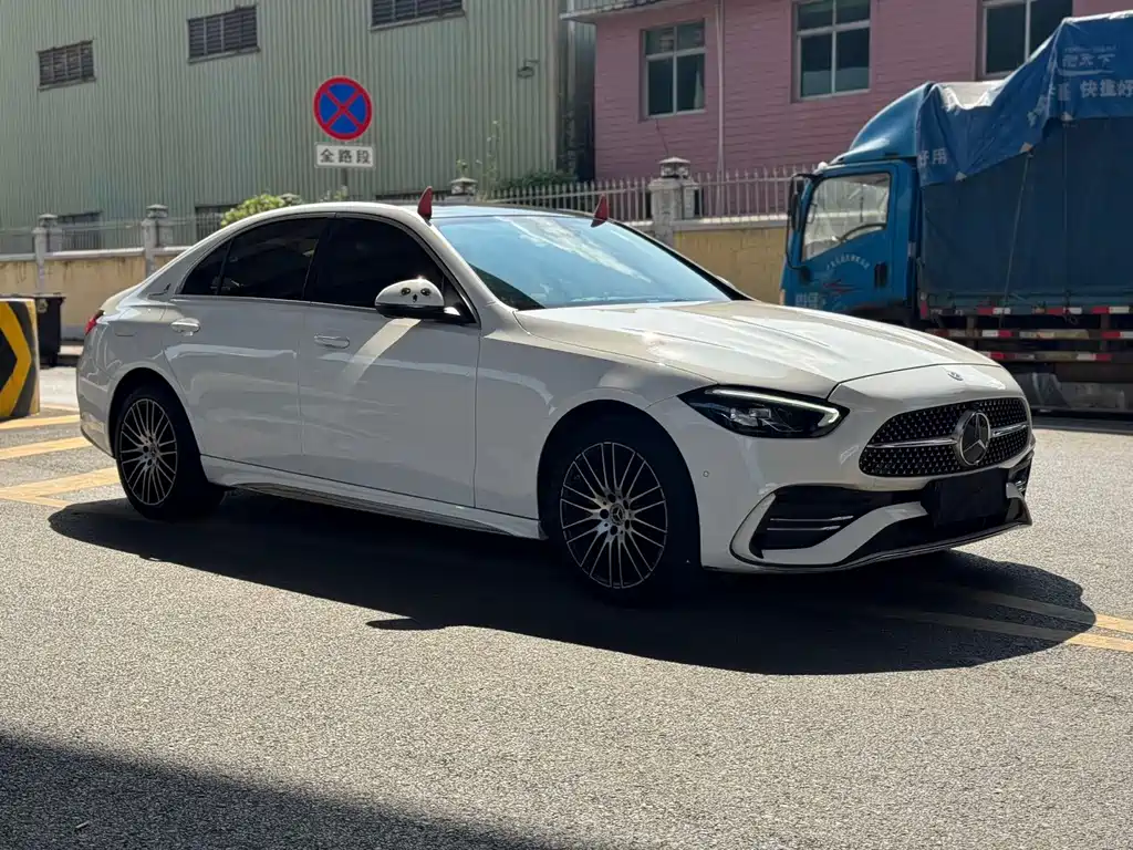 Mercedes-Benz C-Class — миниатюра 3
