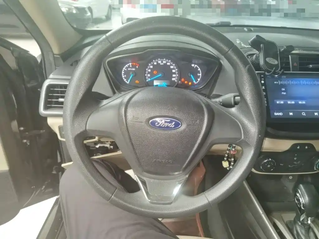 Ford Escort — миниатюра 11