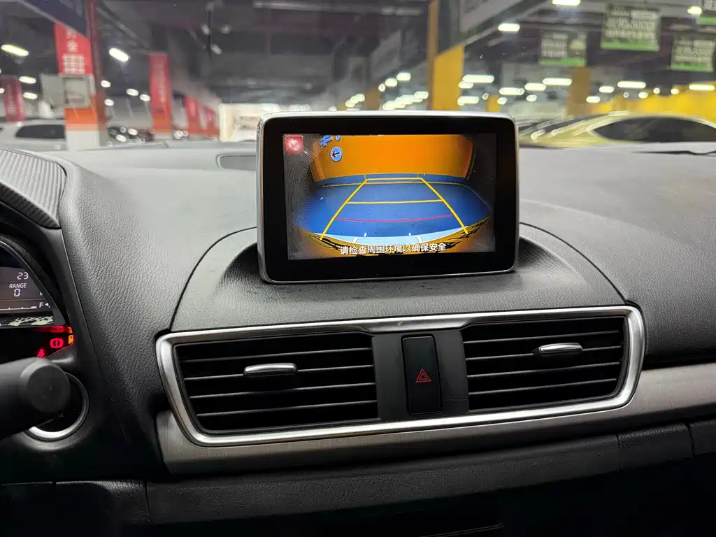 Mazda 3 Axela — миниатюра 20