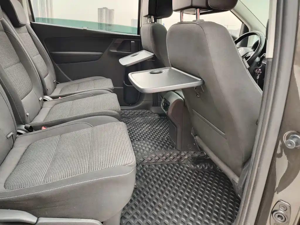 Volkswagen Sharan — миниатюра 13