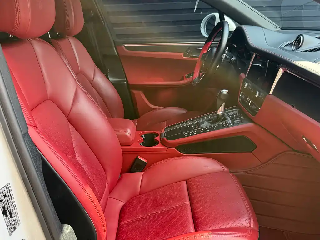 Porsche Macan — миниатюра 15