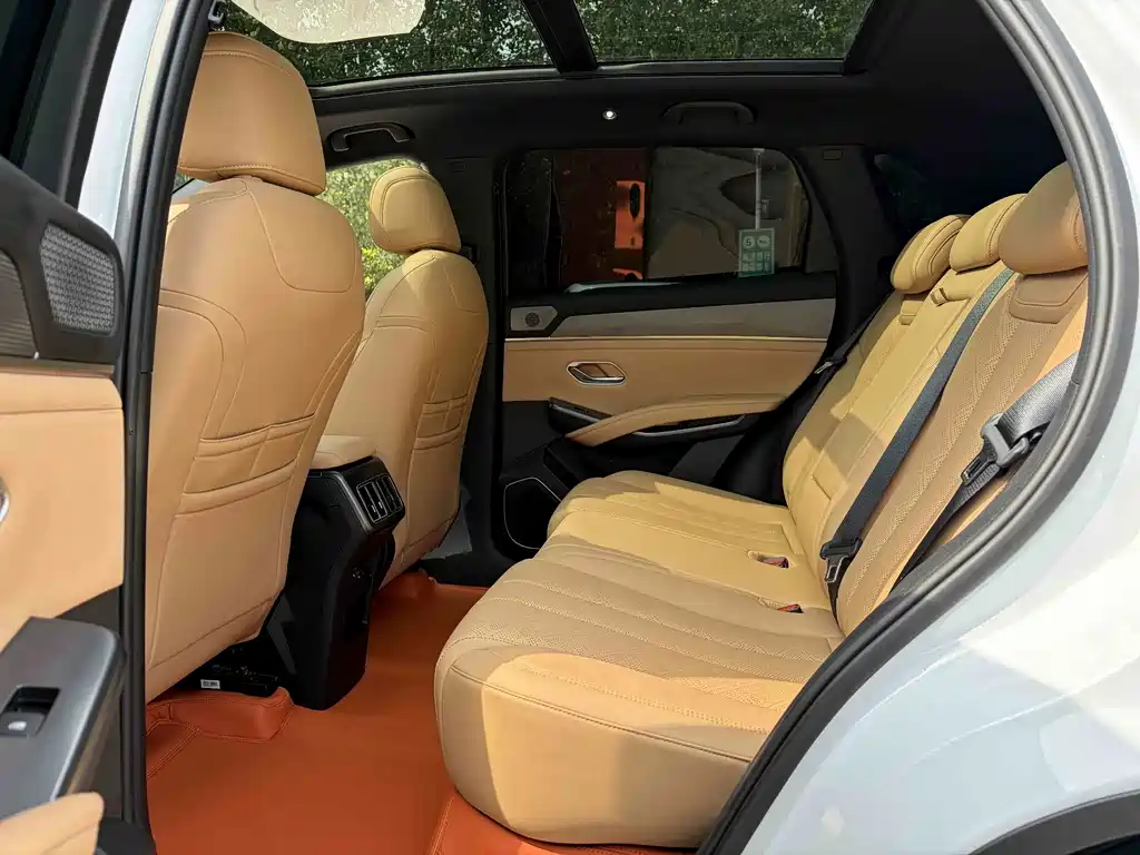 BYD L DM-i — миниатюра 10