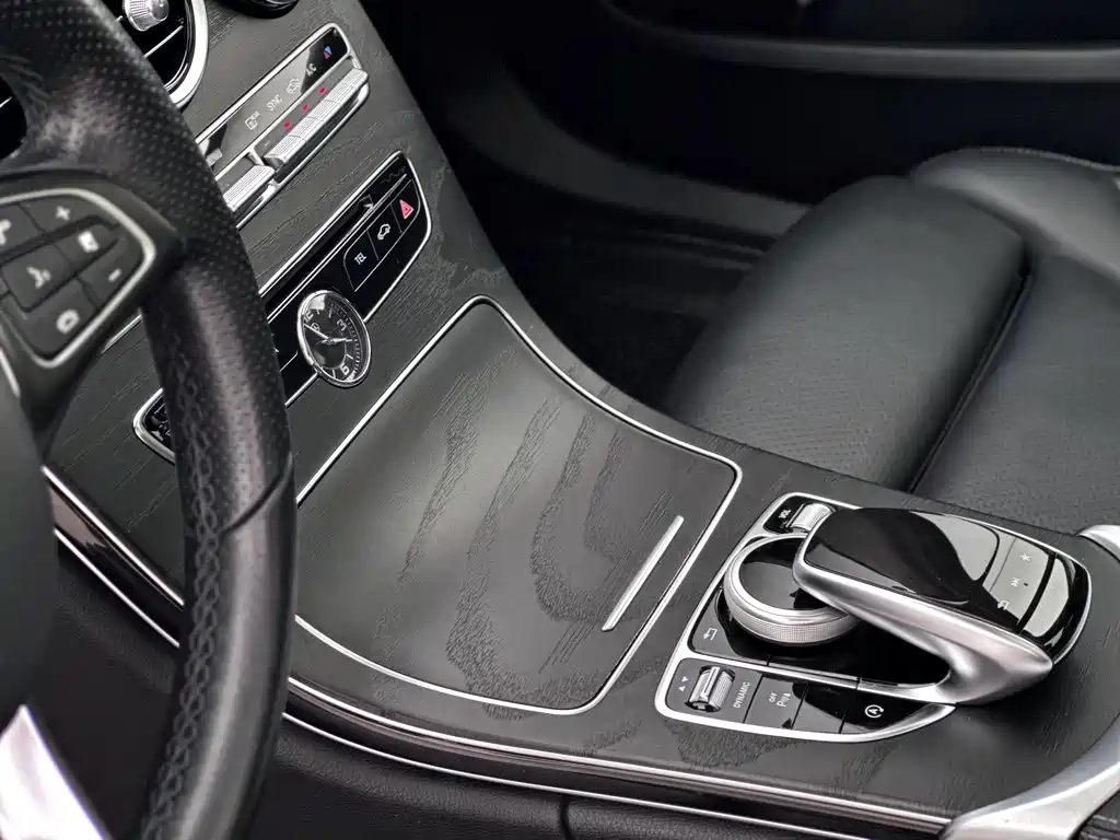 Mercedes-Benz C-Class — миниатюра 13