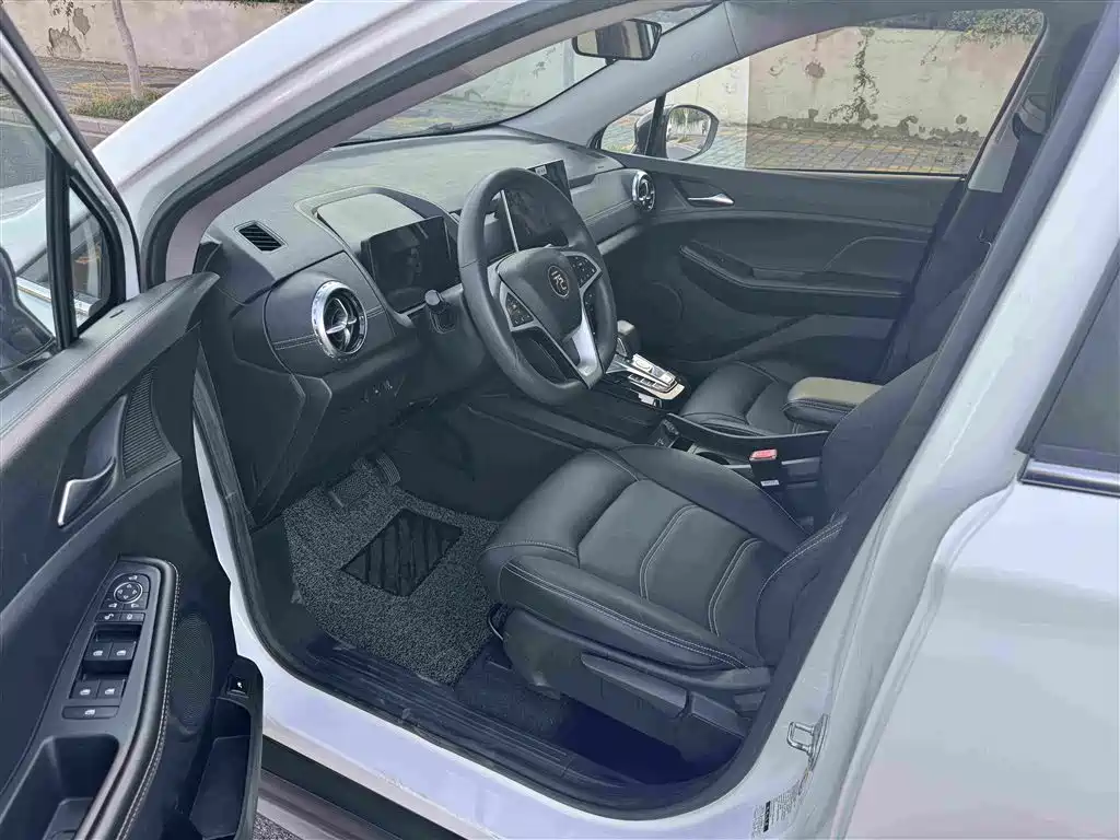 BYD Yuan EV — миниатюра 5