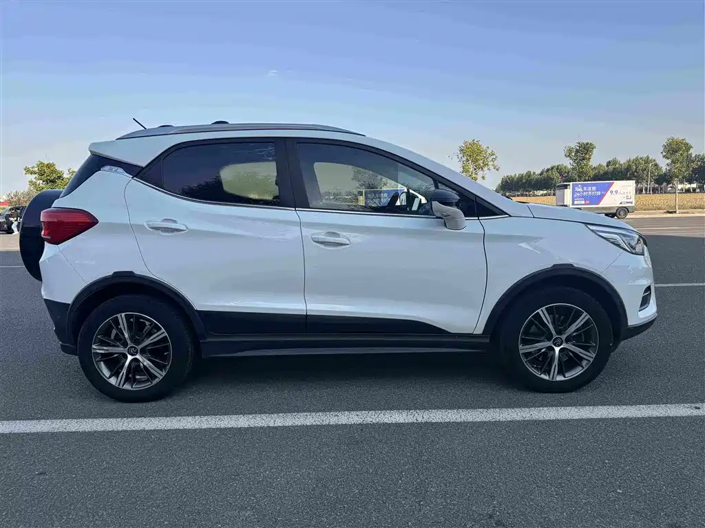 BYD Yuan EV — миниатюра 15