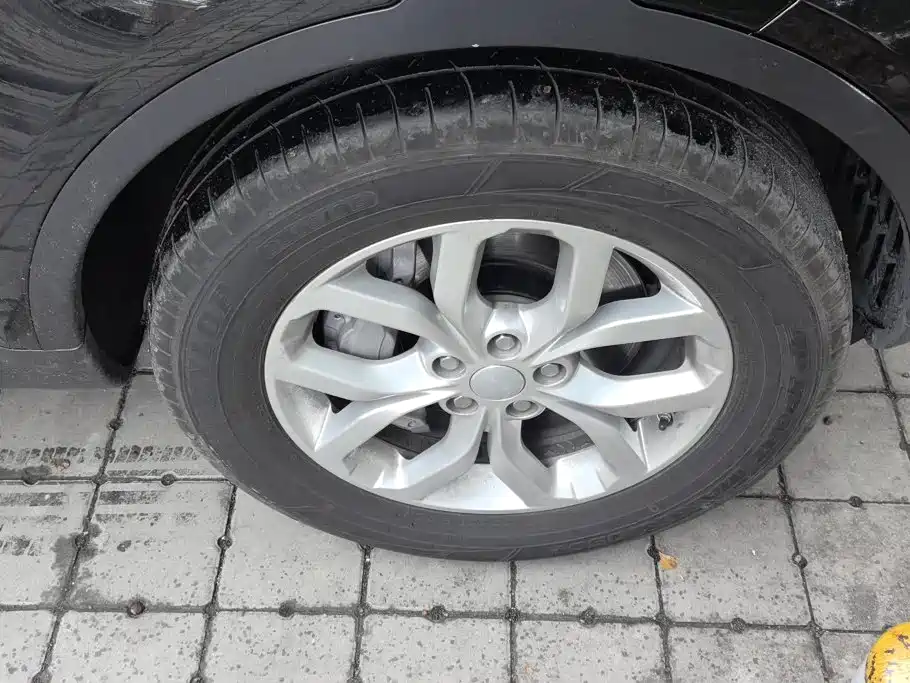 Land Rover Discovery — миниатюра 6