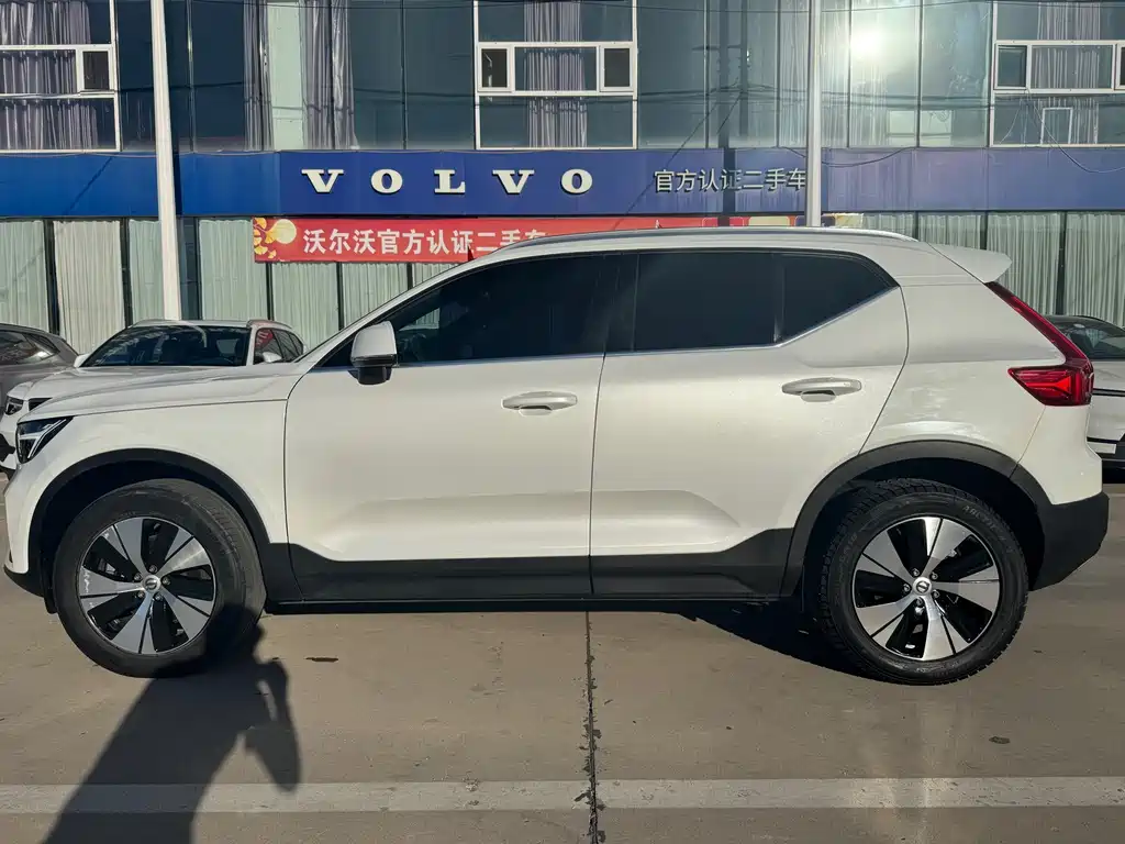 Volvo XC40 — миниатюра 11