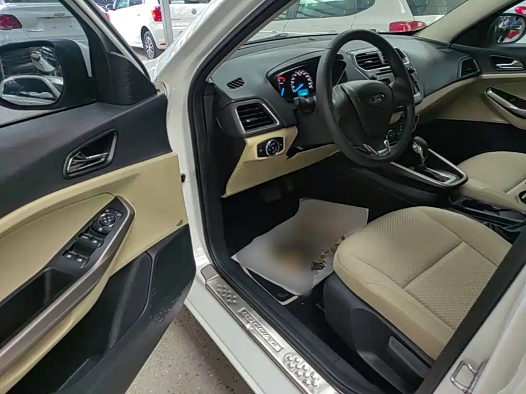 Ford Escort — миниатюра 16