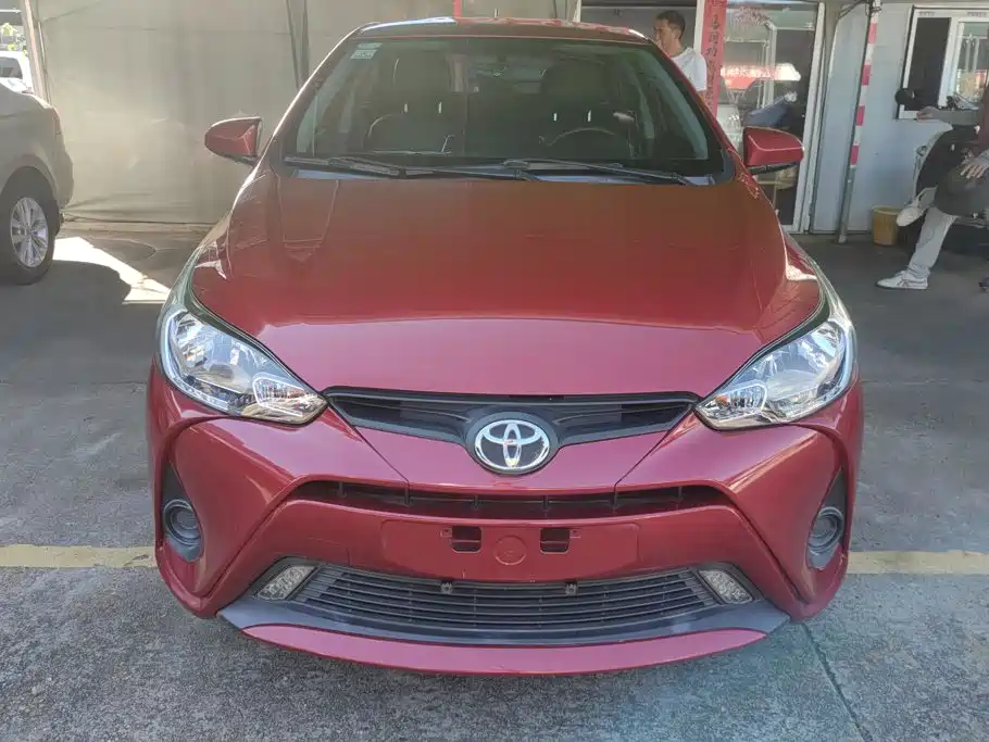 Toyota Yaris L — миниатюра 2