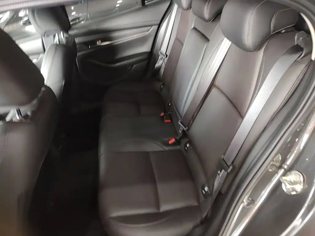 Mazda 3 Axela — миниатюра 17