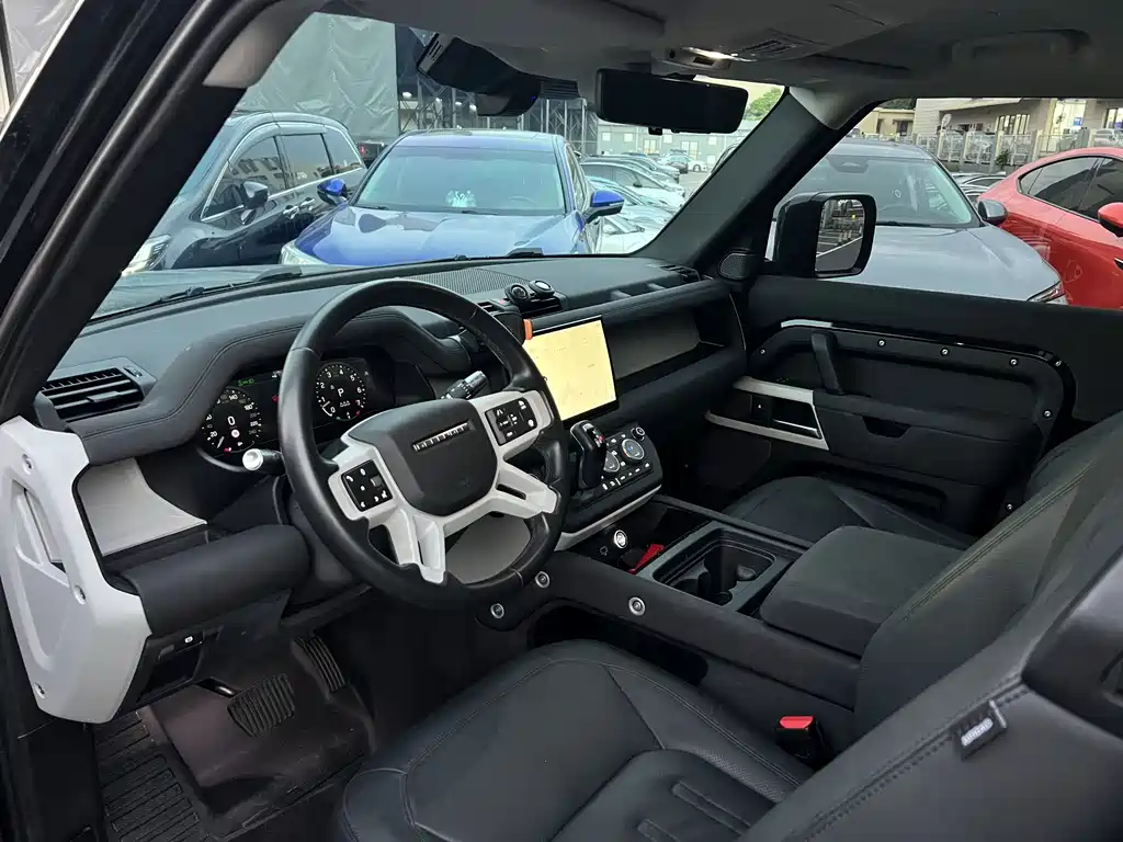 Land Rover Defender — миниатюра 8
