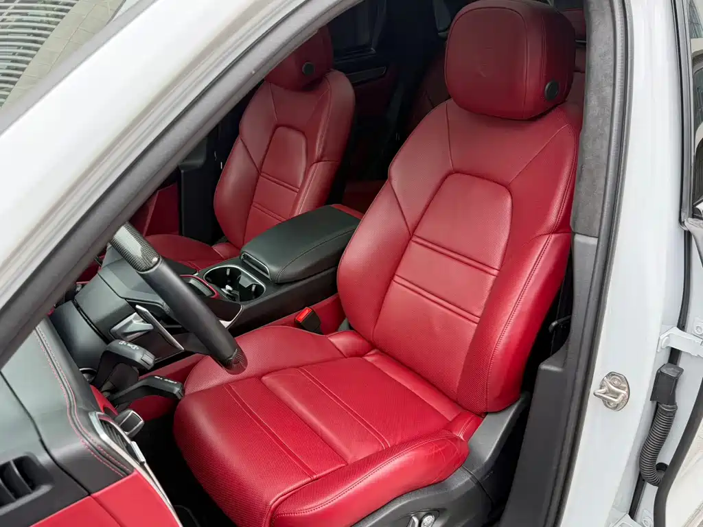 Porsche Cayenne — миниатюра 11