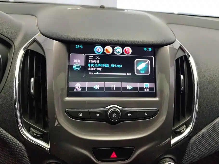Chevrolet Cruze — миниатюра 13