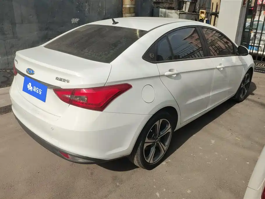 CHERY ARRIZO 5