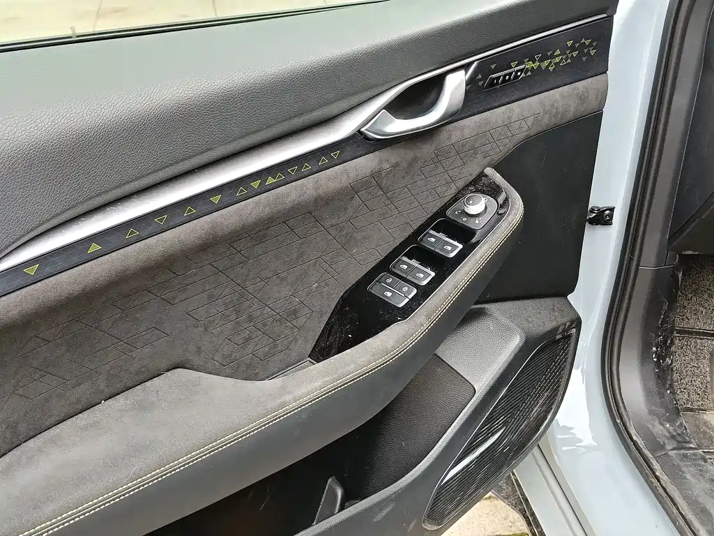 GEELY AUTOMOBILE XINGRUI