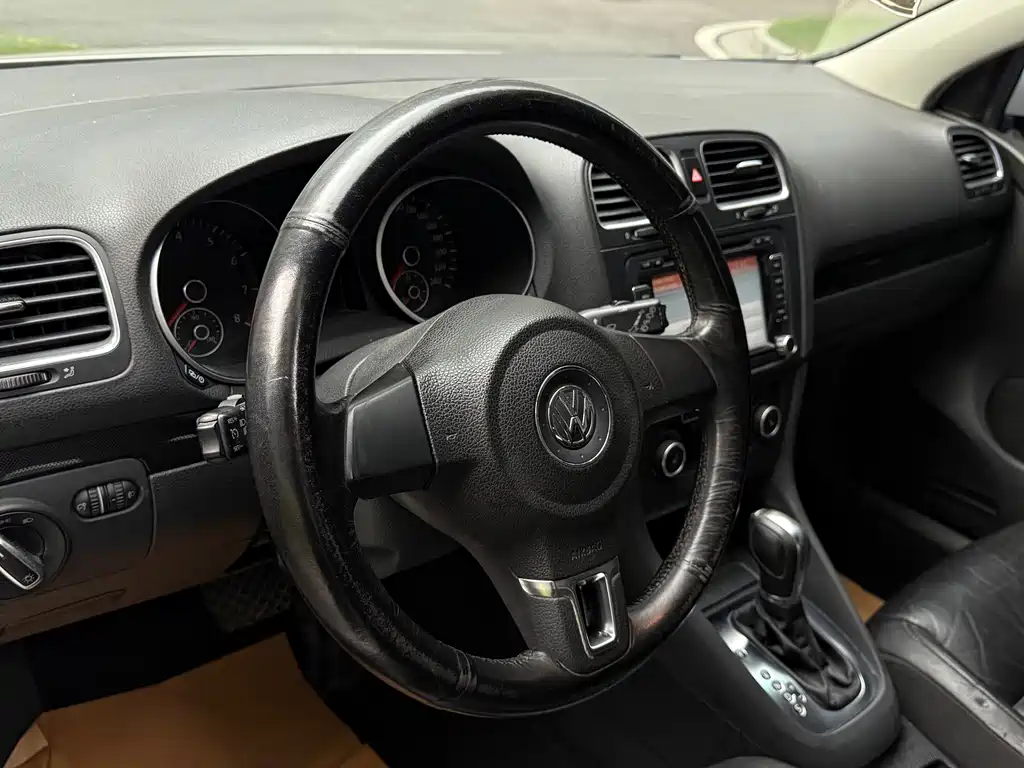 Volkswagen Golf — миниатюра 5