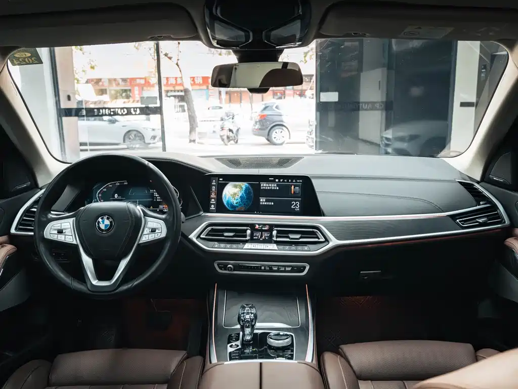 BMW X7 — миниатюра 14