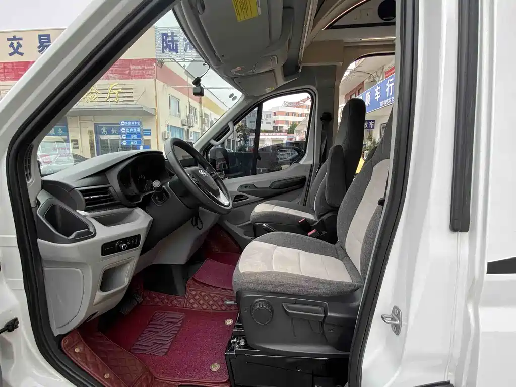 Maxus V90 RV — миниатюра 13