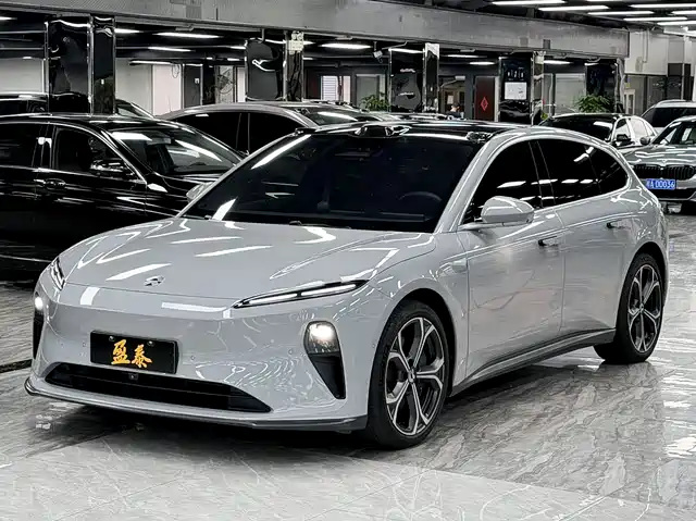 NIO NIO ET5T 2024