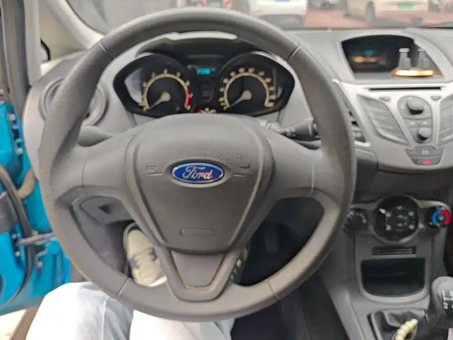 Ford Fiesta — миниатюра 15