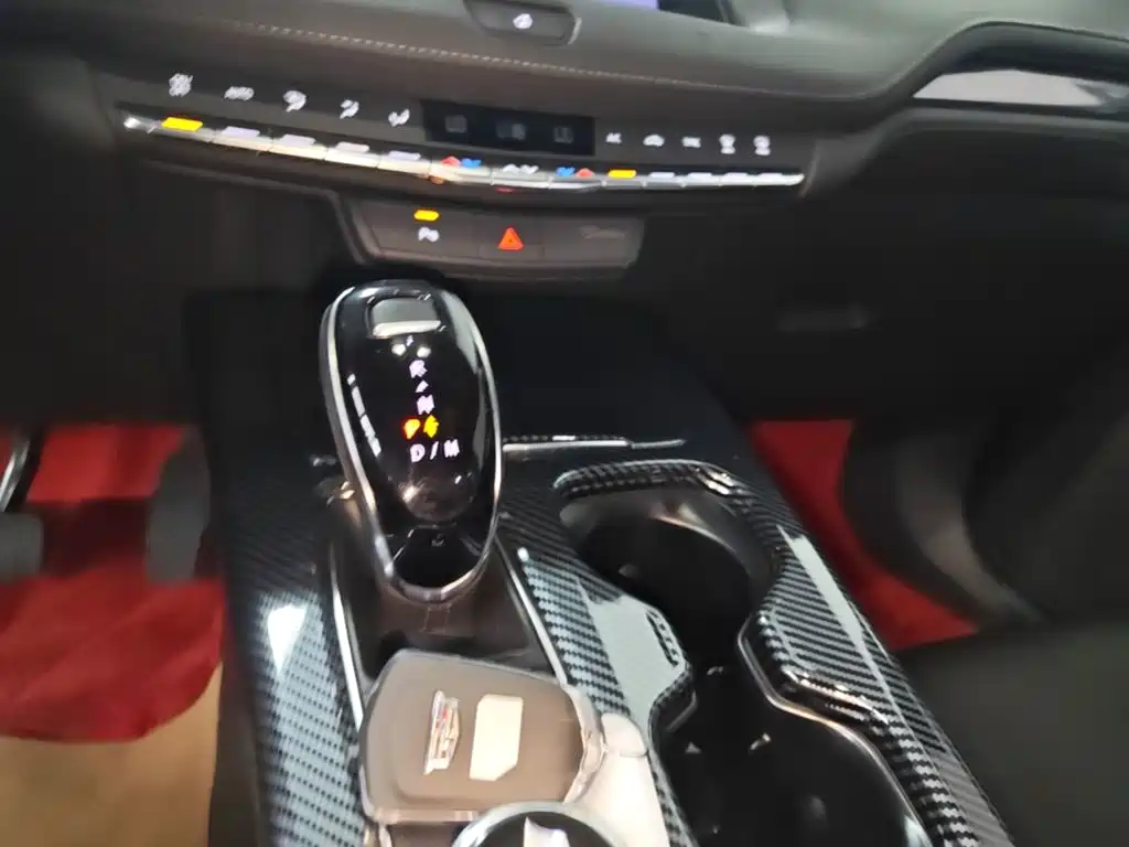 Cadillac XT4 — миниатюра 14
