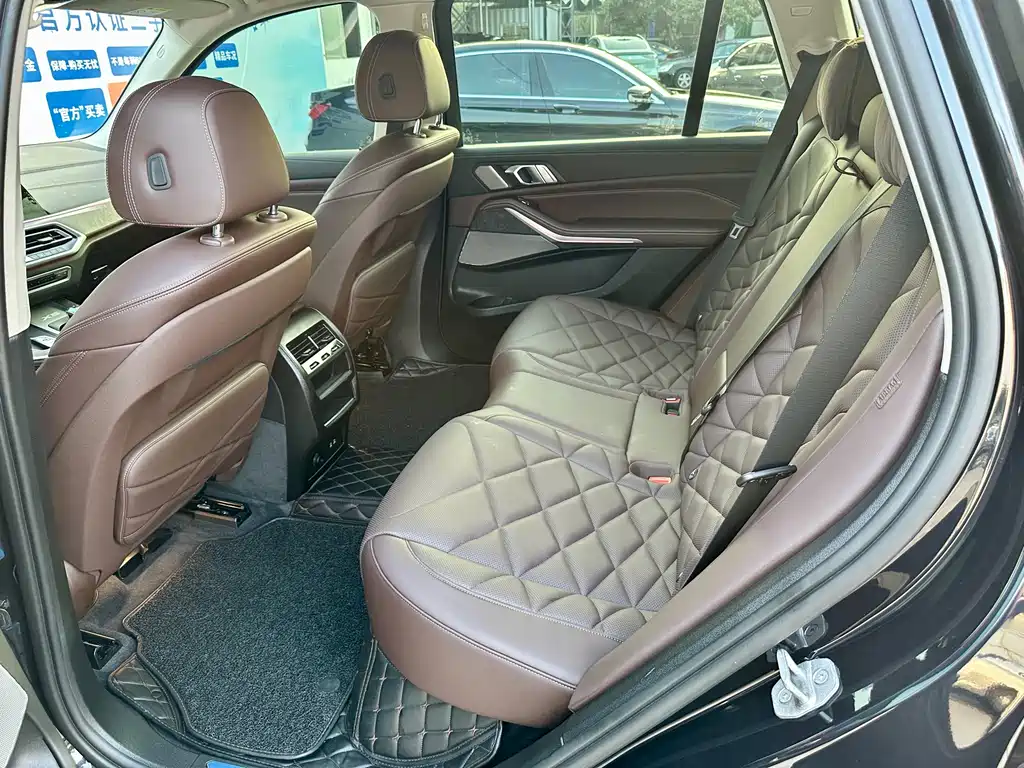 BMW X5 2022 xDrive 30Li Premium M Sport