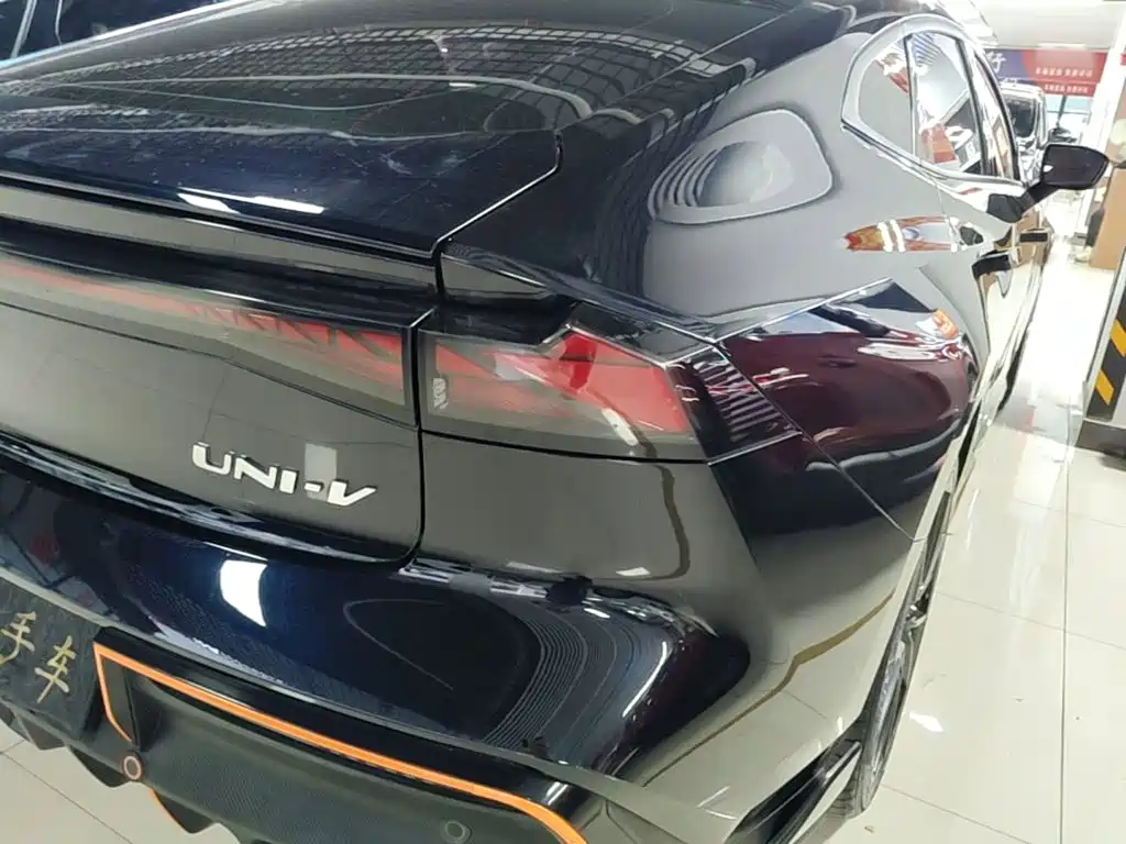 Changan UNI-V — миниатюра 8