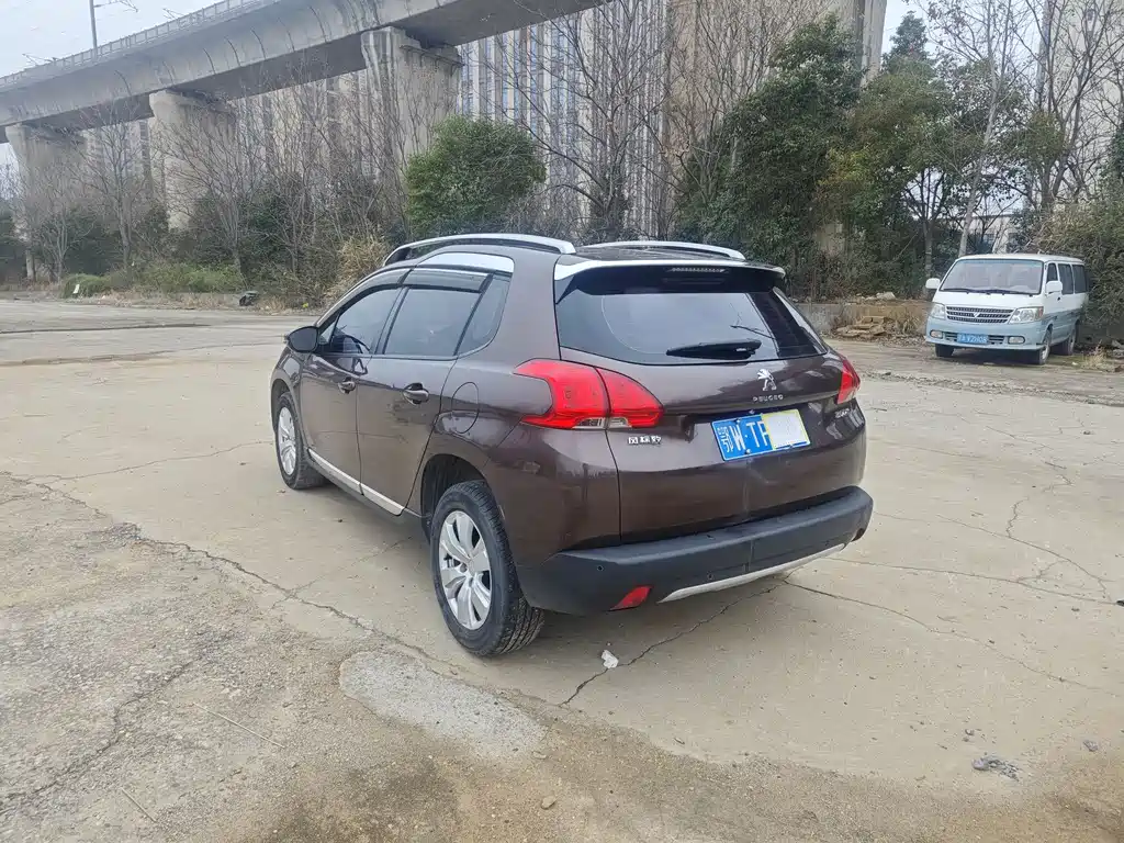 PEUGEOT 2008