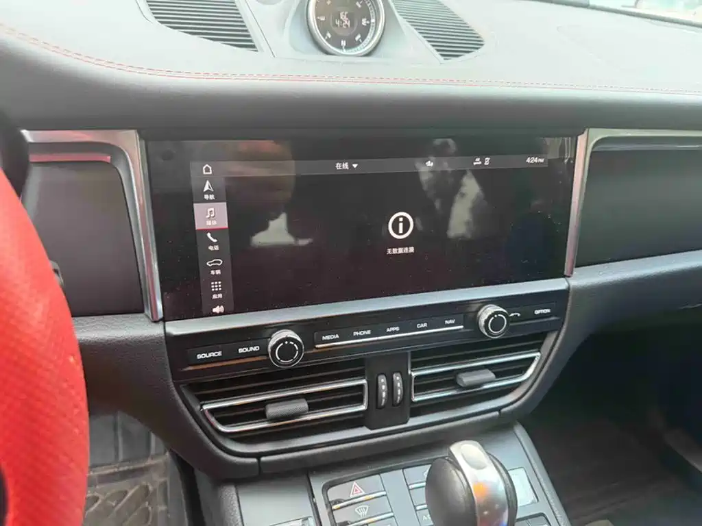 Porsche Macan — миниатюра 4