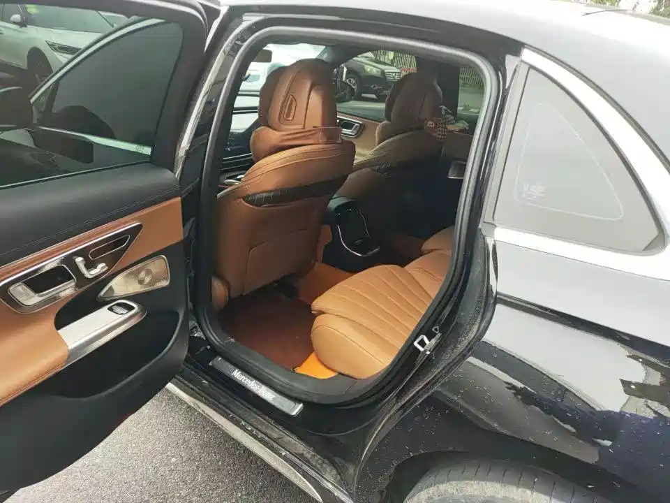 Mercedes-Benz E-Class — миниатюра 5