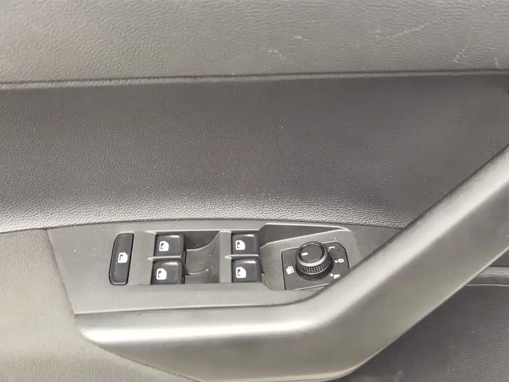 Volkswagen Polo — миниатюра 9