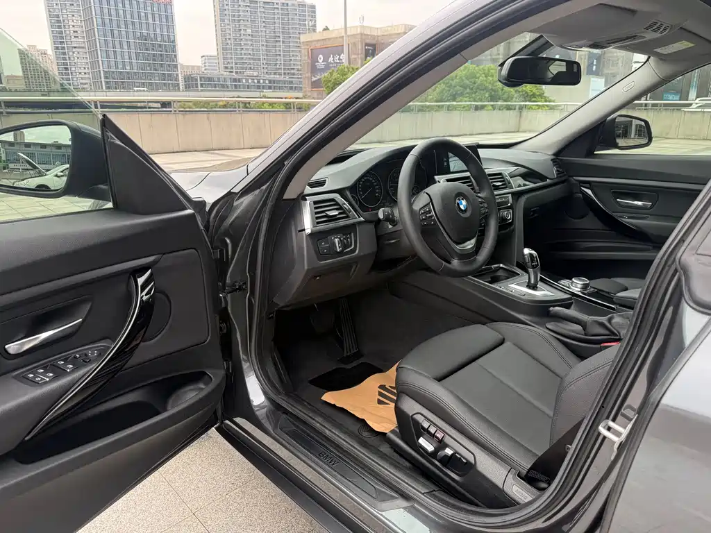 BMW 3 Series GT — миниатюра 6