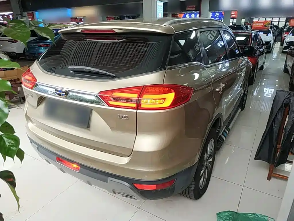 Geely Boyue — миниатюра 7