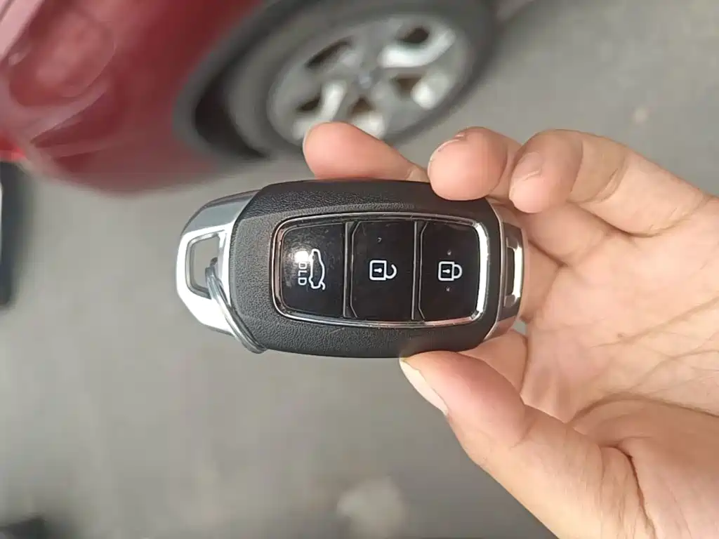 Hyundai Elantra — миниатюра 9