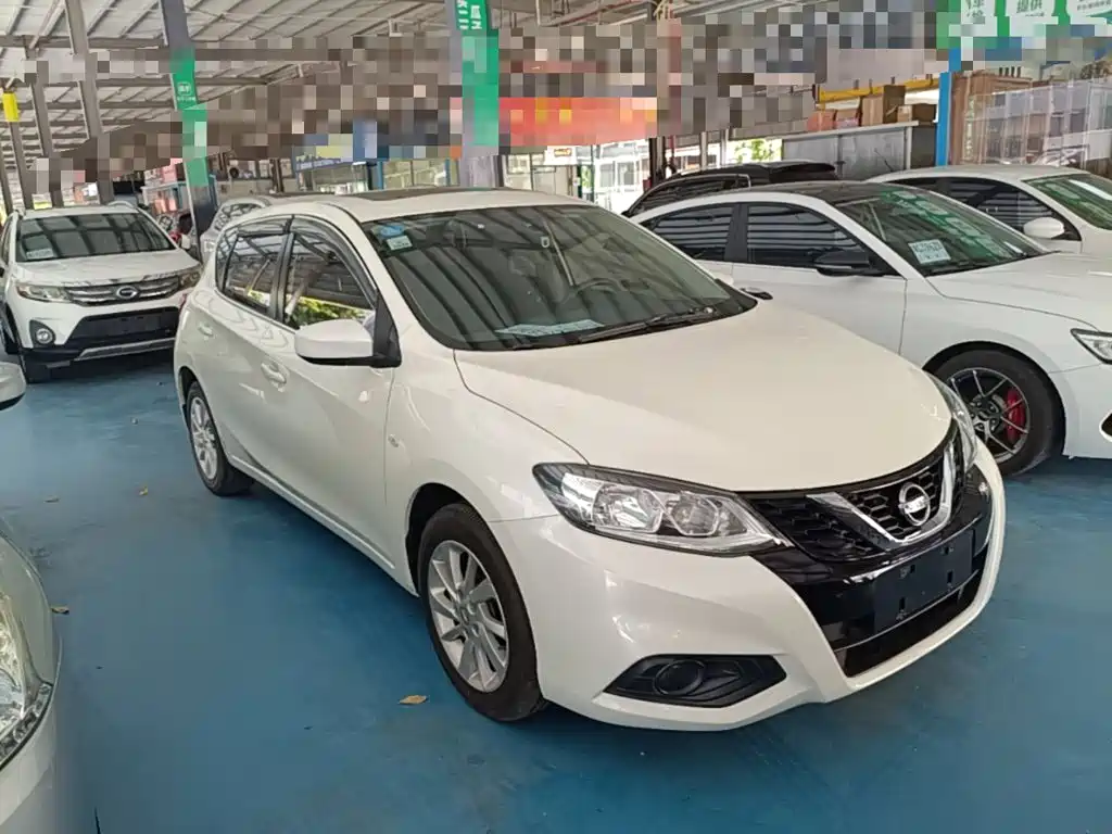 Nissan Tiida — миниатюра 4
