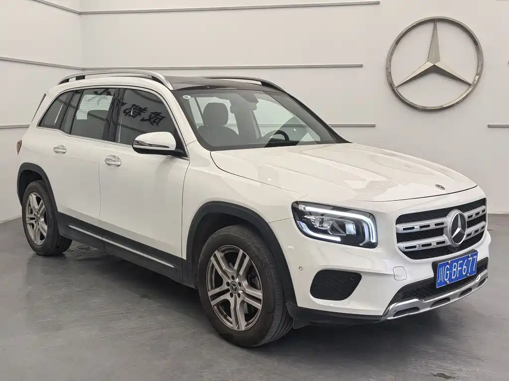 MERCEDES-BENZ GLB