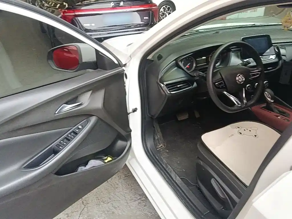 Buick Verano — миниатюра 16