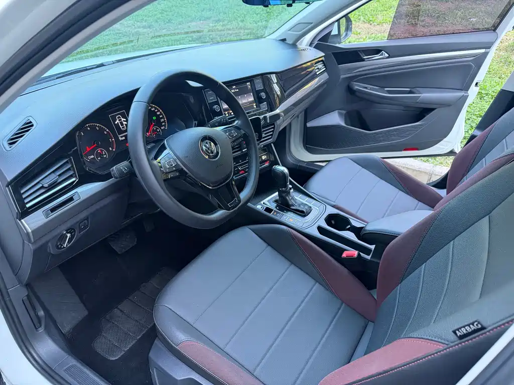 Volkswagen Bora — миниатюра 6