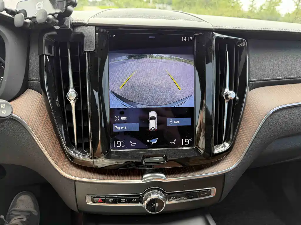 Volvo XC60 — миниатюра 13